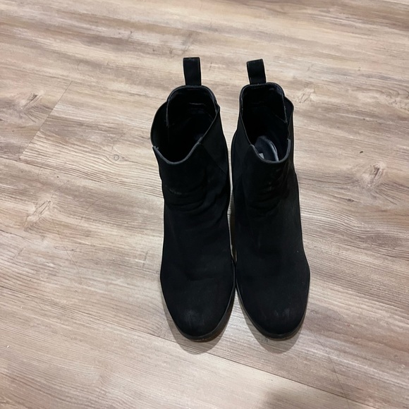 Steve Madden frosst Black Suede Booties (lightly worn) - Picture 3 of 7